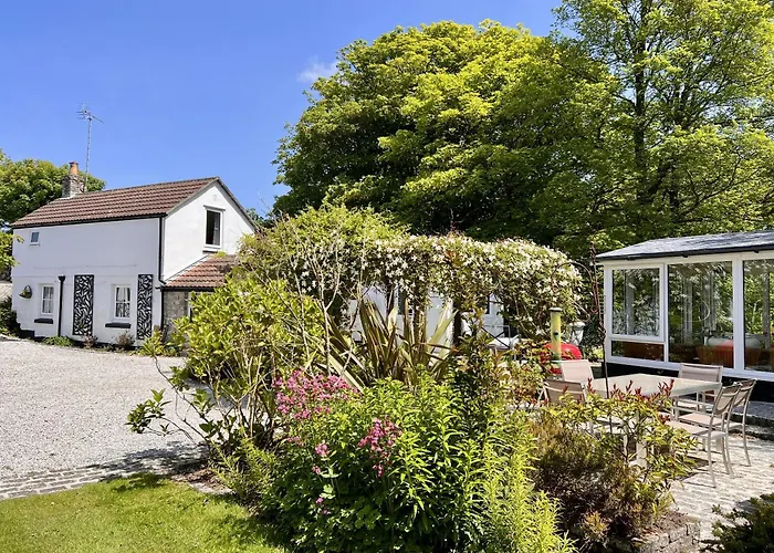 Tresowes Green Cottage